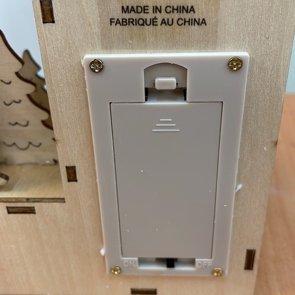 New Wonderland Scene Monogram Letter E By Anthropologie!!🔥🔥🔥 - Picture 14 of 16